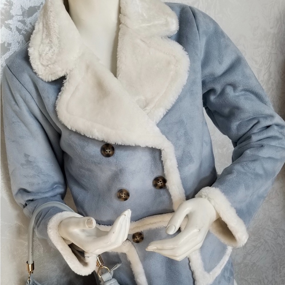 Coat - Picture 2 of 2